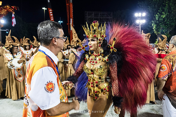 0085_Viradouro 2019 Desfile das Campeãs_Renata Xavier, Leandro Lucas e Gabriel Pulitini