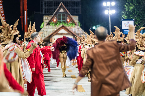 0098_Viradouro 2019 Desfile das Campeãs_Renata Xavier, Leandro Lucas e Gabriel Pulitini