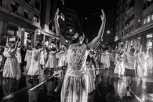 0298_Ensaio de Rua da Viradouro 26.01.20_Renata Xavier Fotografia_RE028741