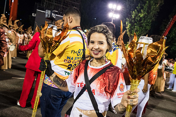 0028_Viradouro 2019 Desfile das Campeãs_Renata Xavier, Leandro Lucas e Gabriel Pulitini